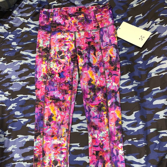 NWT Lululemon SeaWheeze 2021 Fast & Free floral - Picture 5 of 5